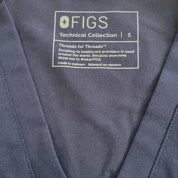 Figs scrubs 2 sets - Picture 5 of 5